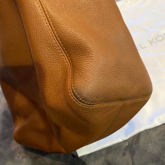 Michael Kors Jet Set Chain Brown Leather Hobo Bag and matching wallet - Picture 4 of 8